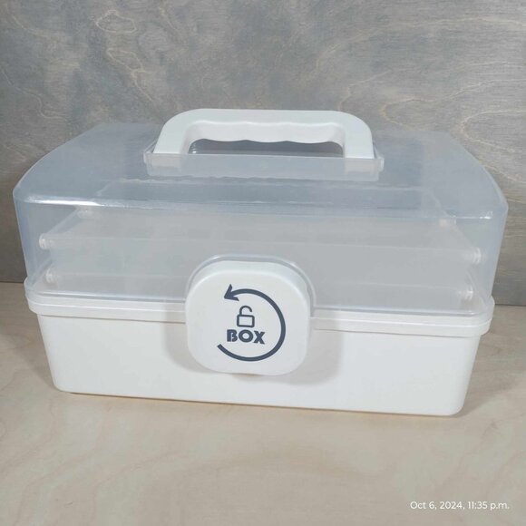 Clear box for medical/health and beauty etc with Handle and turning clasp 2trays - Picture 2 of 10